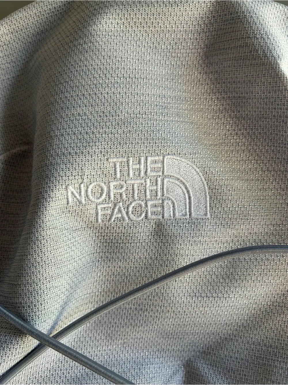 The North Face Jester Backpack Laptop Sleeve Daypack Travel Bag 27 L White Grey
